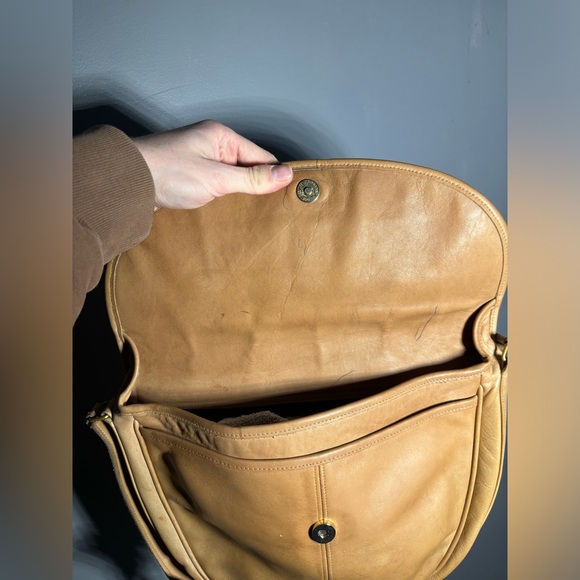 Vintage Coach 0933 Magnetic Flap Closure Made in The United States Crossbody - Picture 3 of 9